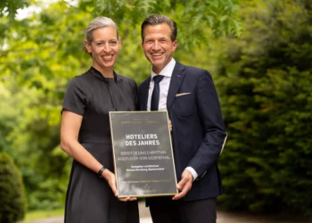 Brigitte und Christian Hoefliger-von Siebenthal, die Hoteliers des Jahres 2026, haben mit der «Maison Hornberg» im Saanenland einen ganz besonderen Ort geschaffen