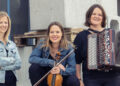 Trio InterFolk begeisterte erstmals im Alpentheater Kiental