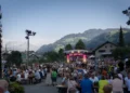 Rund 3’000 Menschen feiern den SRF «Donnschtig-Jass» in St. Stephan